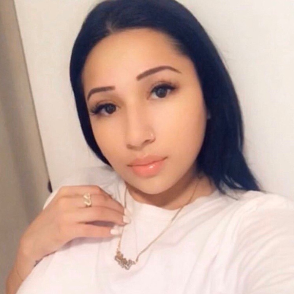 Meet your Posher, Ariana